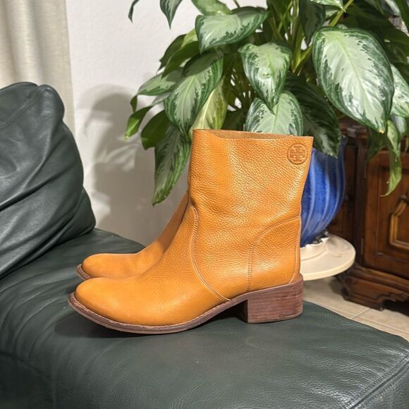 Tory Burch Boots - Picture 1 of 7